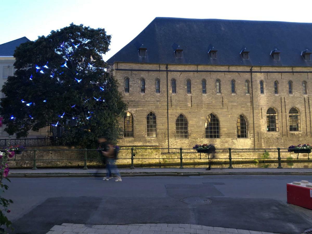 Medieval Center At River De Leie Gent