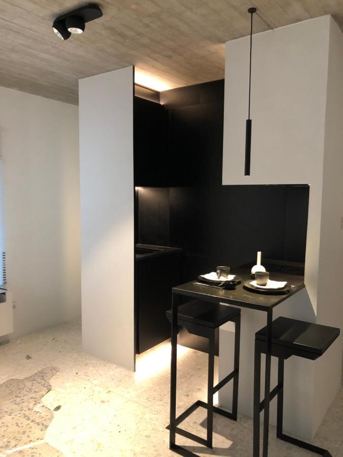 Appartement Medieval Center At River De Leie *